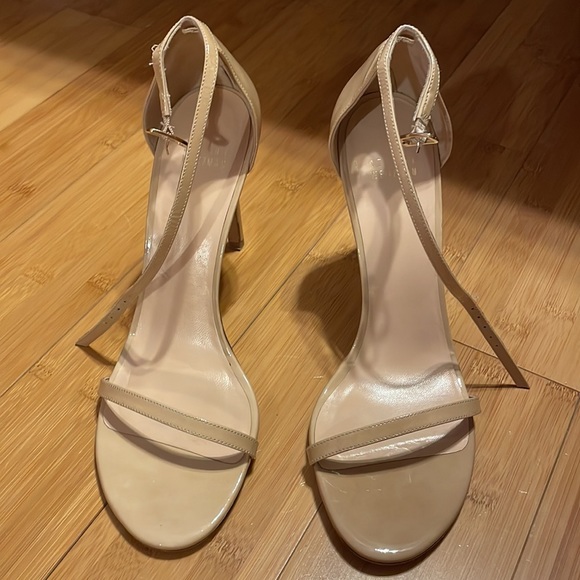Stuart Weitzman beige sandal, size 10 - Picture 9 of 9